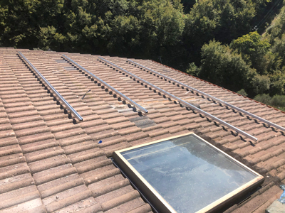 Moduli ja solar installazione a tetto